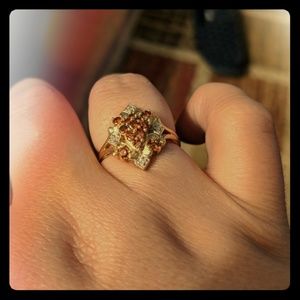 Rare red diamon ring in 14k Yellow Gold